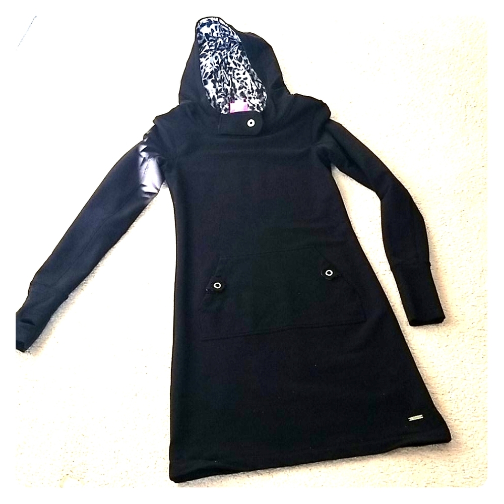 Athletic dress